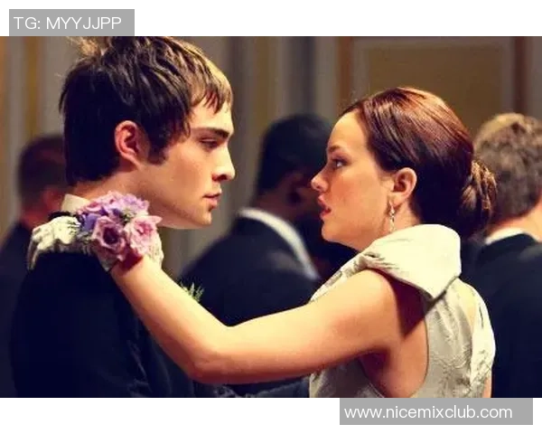 足球明星的魅力与异性缘分揭秘:他们如何赢得爱情与关注 足球明星的魅力与异性缘分揭秘:他们如何赢得爱情与关注