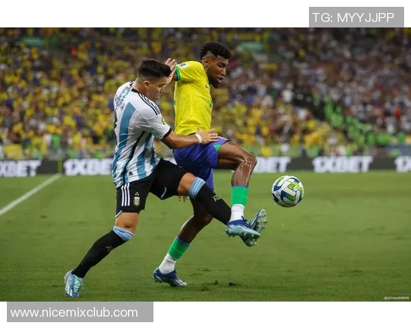 足球明星赛场精彩对话视频揭示球员背后的故事与情感 足球明星赛场精彩对话视频揭示球员背后的故事与情感